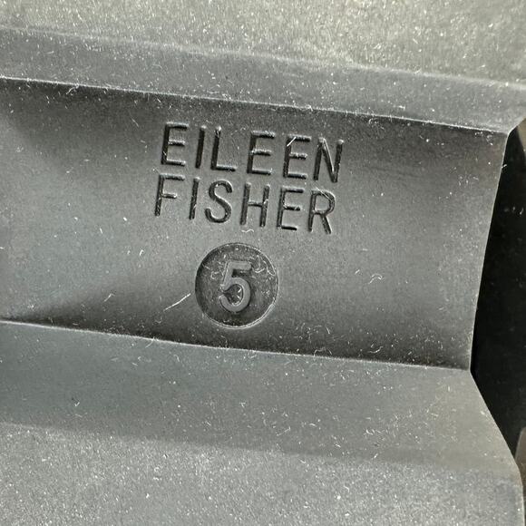 Eileen Fisher NWOB Splash Waterproof Suede Black Wedge Bootie Size 5 Lug Sole - Picture 7 of 7